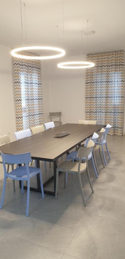 La Casa Di Francesca B&B Con Parcheggio Privato 切萨雷奥港 外观 照片