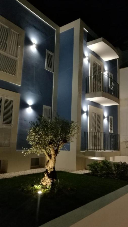 La Casa Di Francesca B&B Con Parcheggio Privato 切萨雷奥港 外观 照片