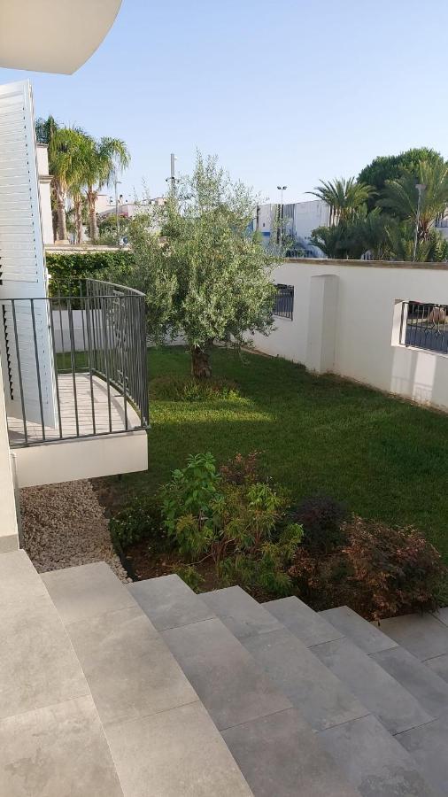 La Casa Di Francesca B&B Con Parcheggio Privato 切萨雷奥港 外观 照片