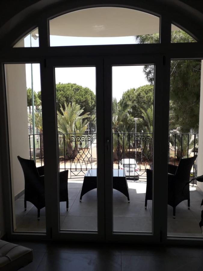 La Casa Di Francesca B&B Con Parcheggio Privato 切萨雷奥港 外观 照片